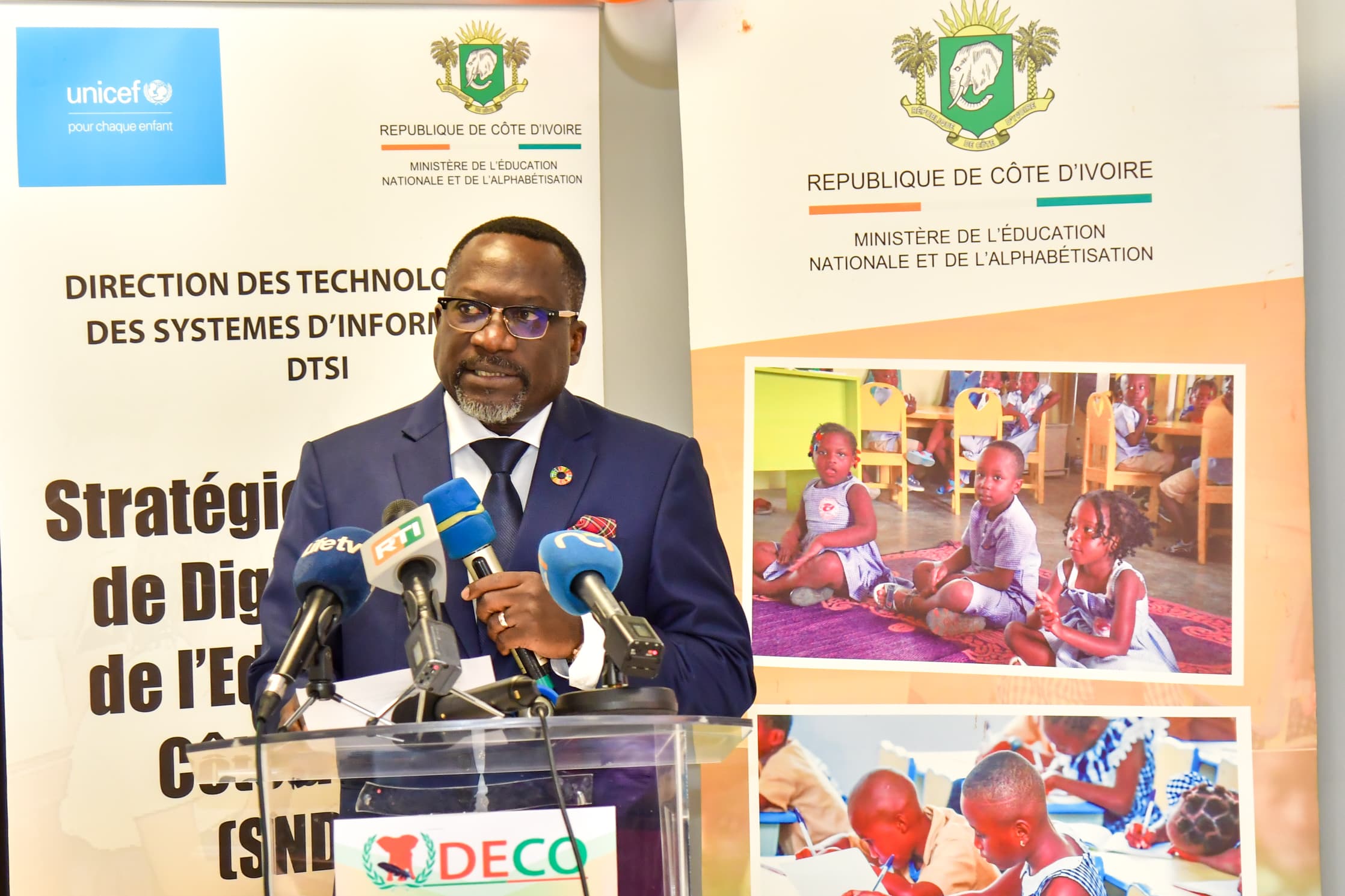 RÉVOLUTION NUMÉRIQUE À L’ÉCOLE : L’UNESCO ACCÉLÈRE LA DIGITALISATION DU SYSTÈME ÉDUCATIF IVOIRIEN