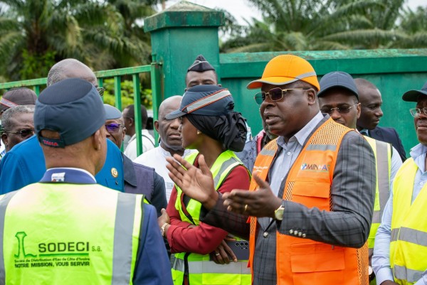 GOUVERNANCE FONCIÈRE • INNOVATION Foncier rural : la Côte d'Ivoire bascule dans l'ère du certificat électronique — une révolution silencieuse qui sécurise les terres de millions de paysans