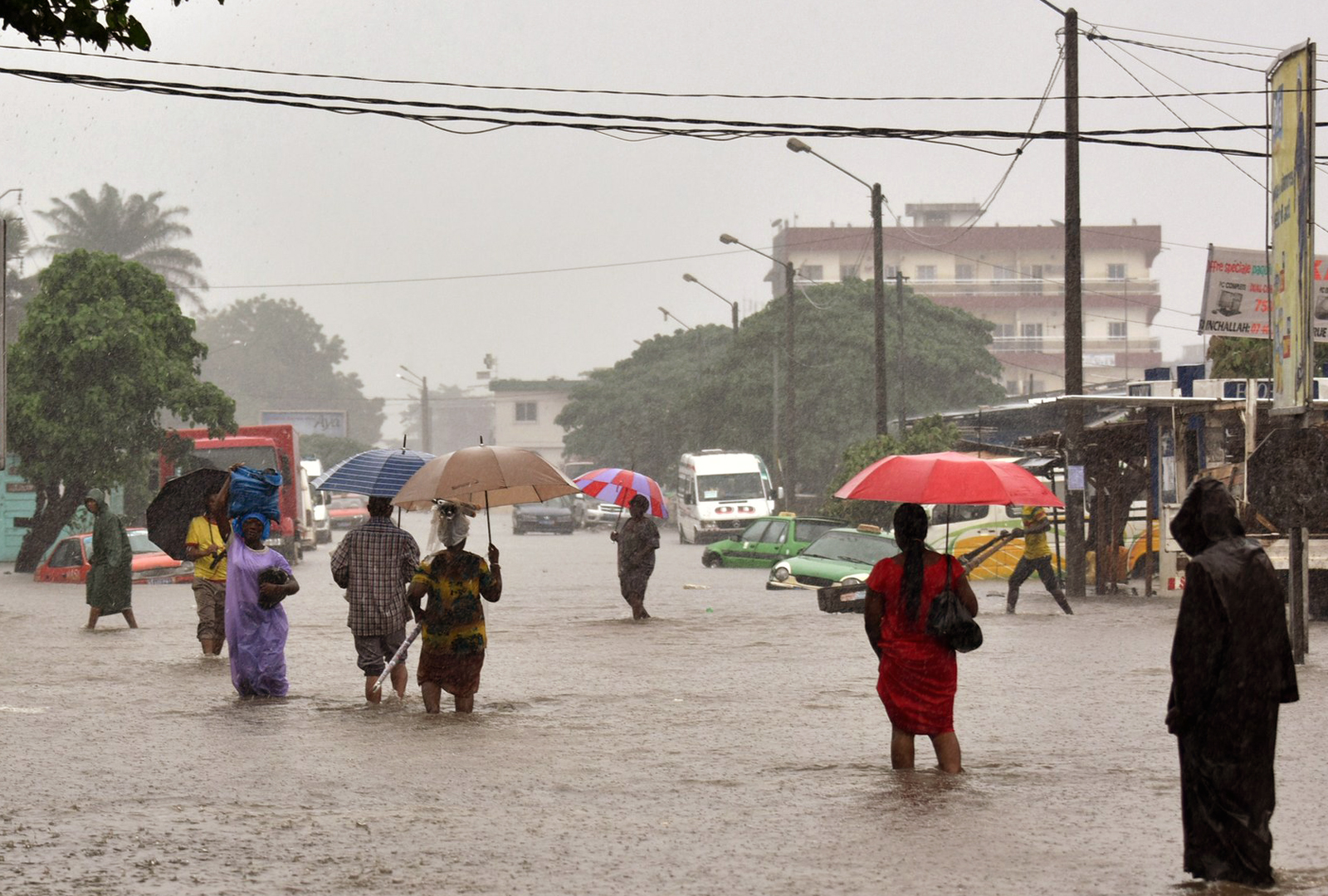 ▌ ENVIRONNEMENT & SENSIBILISATION SAISON DES PLUIES : ABIDJAN AU BORD DU GOUFFRE — L'ÉTAT APPELLE À UNE RÉVOLUTION DES COMPORTEMENTS