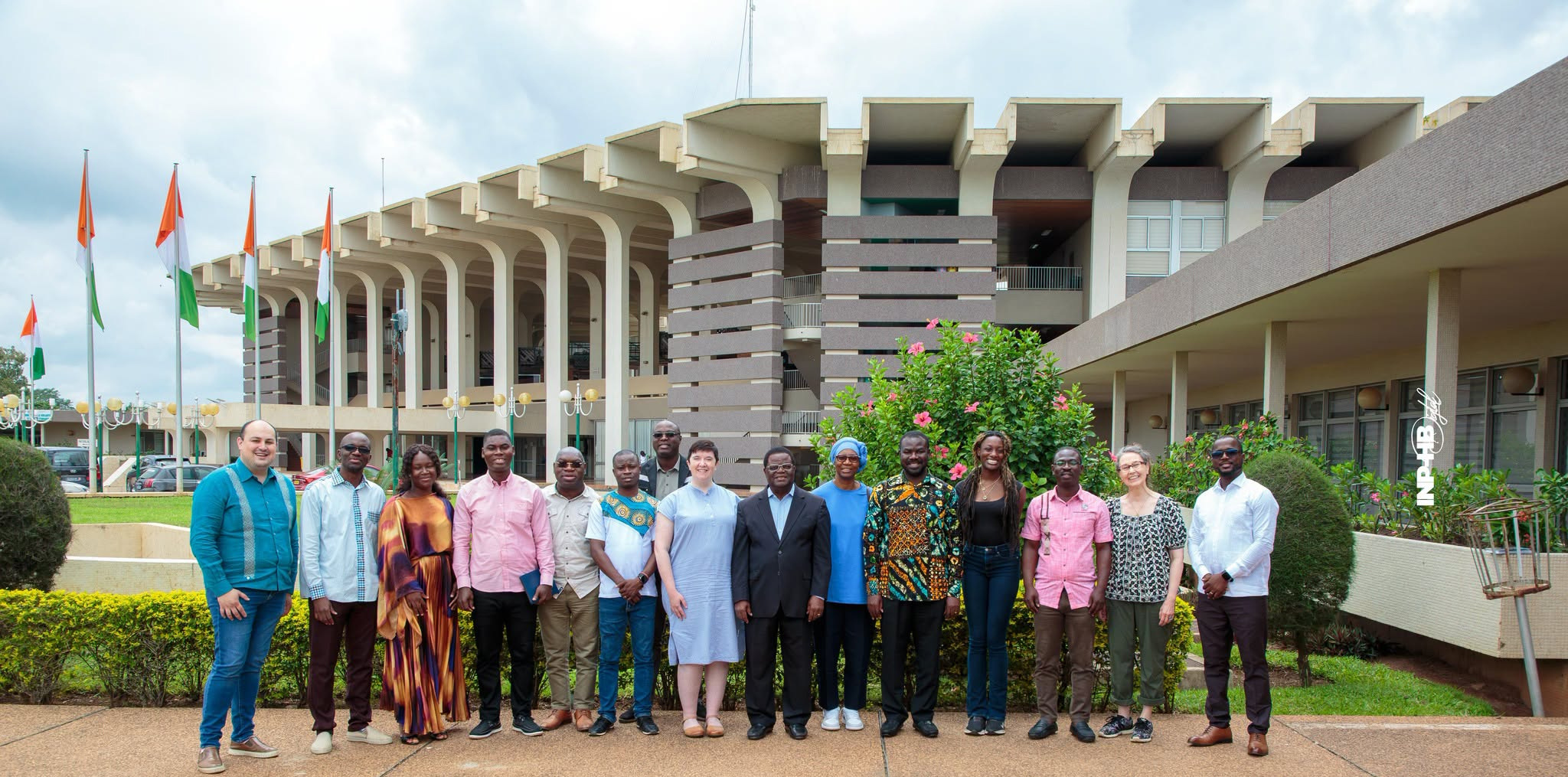 RECHERCHE & INNOVATION CACAO ET CLIMAT : QUAND HARVARD ET YAMOUSSOUKRO UNISSENT LEURS CERVEAUX POUR SAUVER LES PRODUCTEURS IVOIRIENS ET GHANÉENS